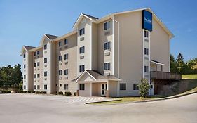 Travelodge By Wyndham Mcalester